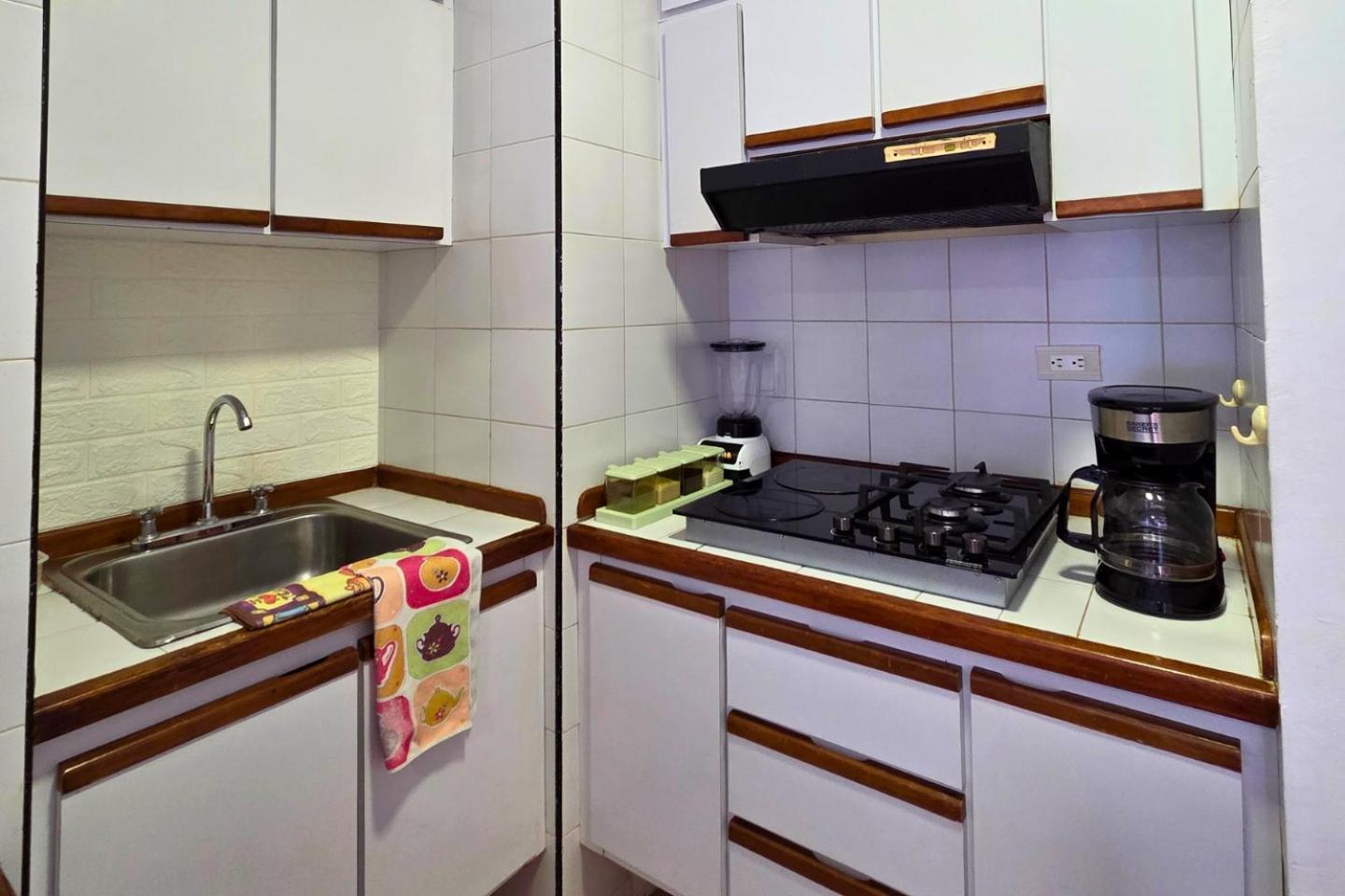 Tucacas, Frente Al Mar, Balcon, Piscina Y Playa Privada 아파트 외부 사진