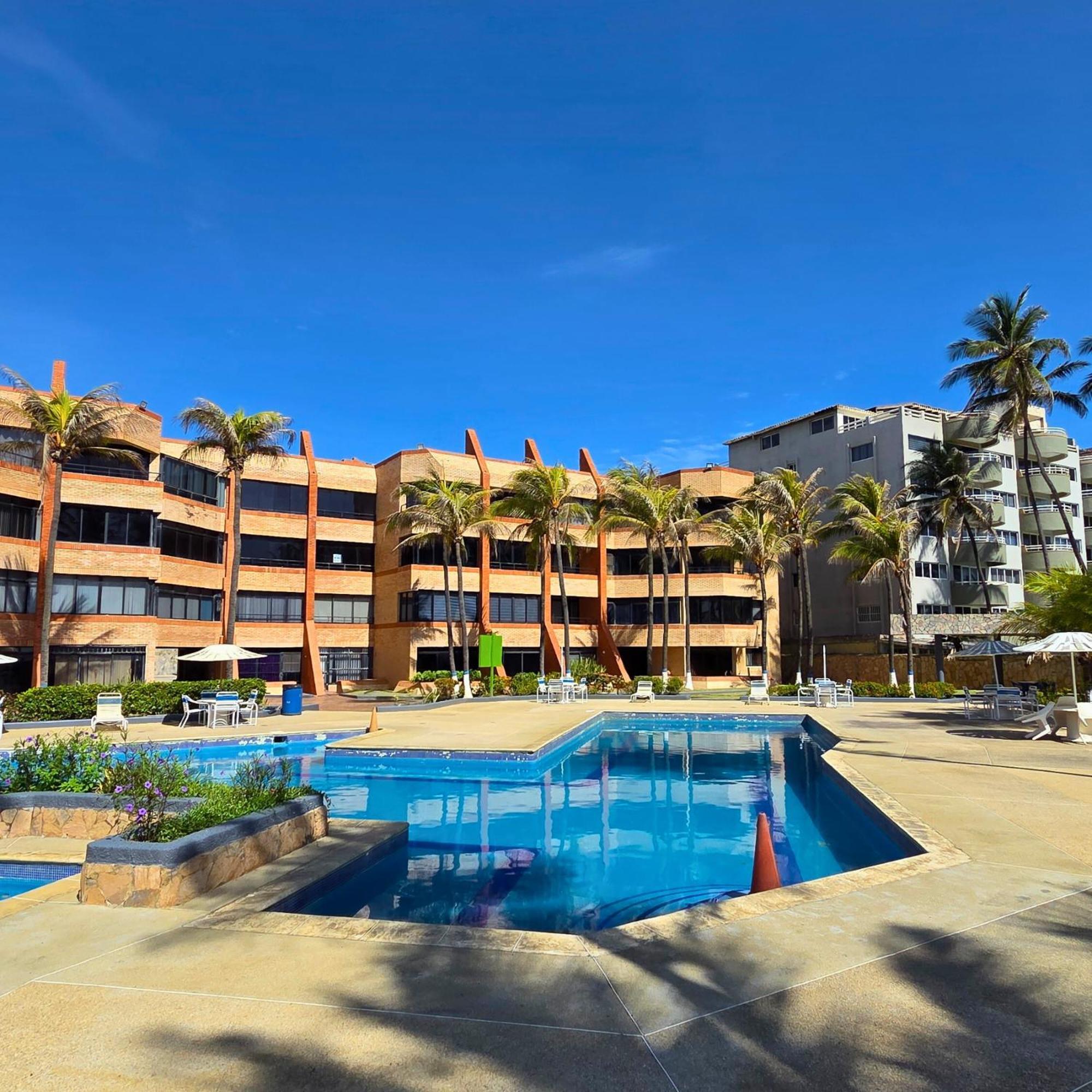 Tucacas, Frente Al Mar, Balcon, Piscina Y Playa Privada 아파트 외부 사진