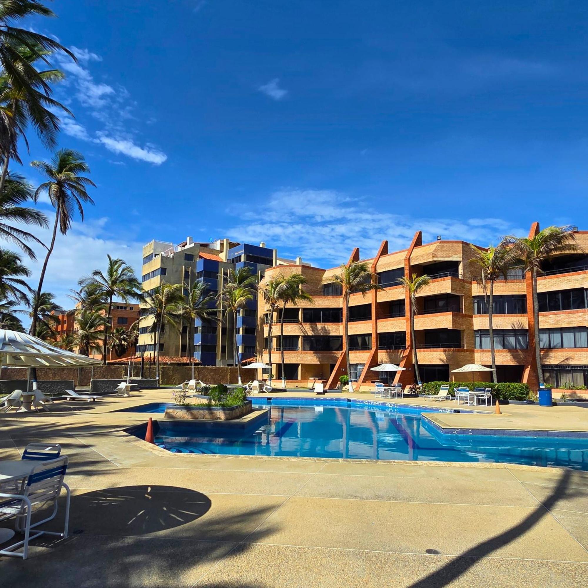 Tucacas, Frente Al Mar, Balcon, Piscina Y Playa Privada 아파트 외부 사진